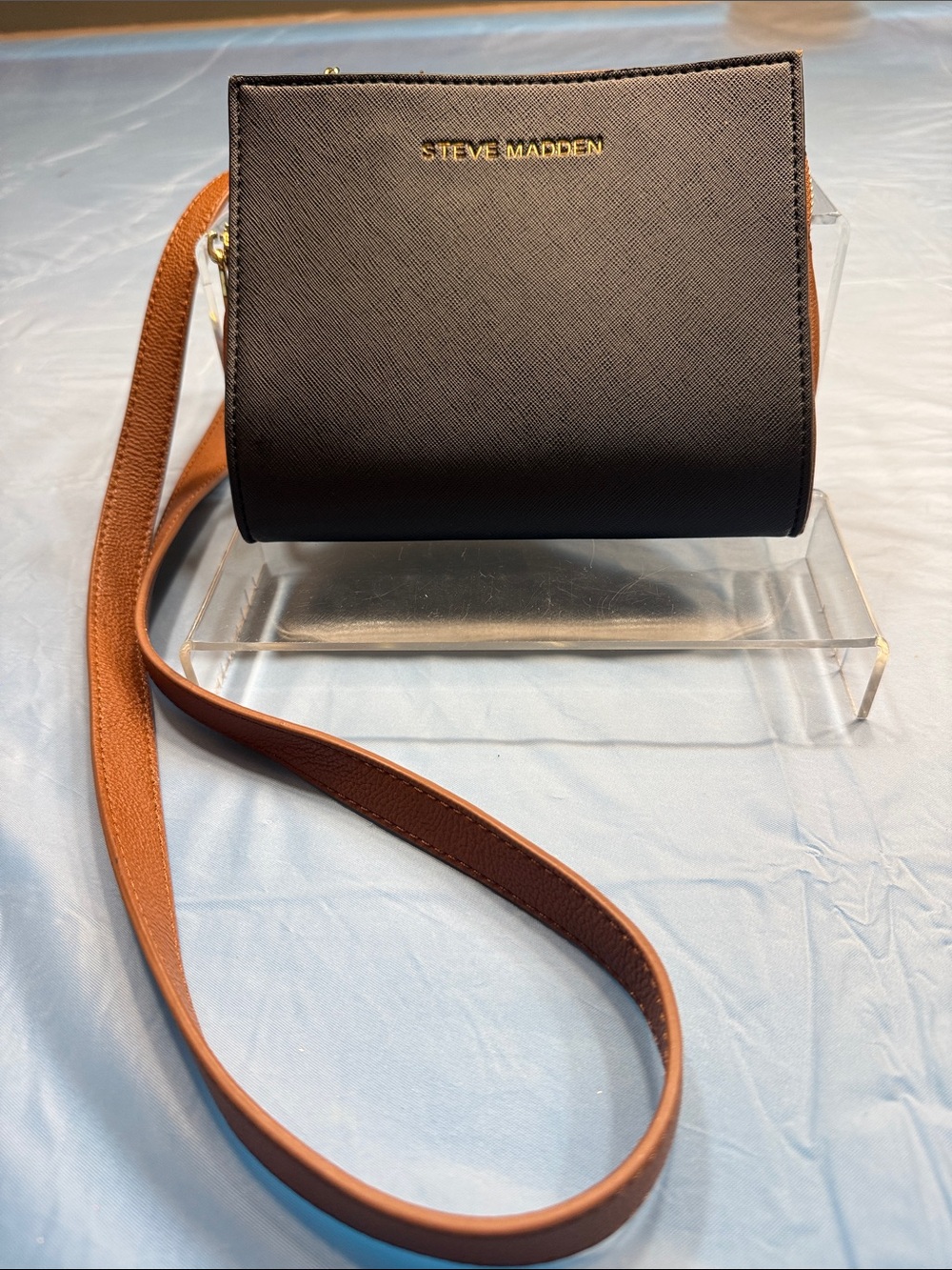 Steve Madden Black and Tan Chain Strap Crossbody NWOT